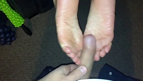 Cumming On My Wifes Sexy Soles In One Of My Favorite Kinks