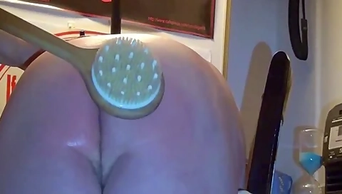 Using The New Heavy Bathbrush