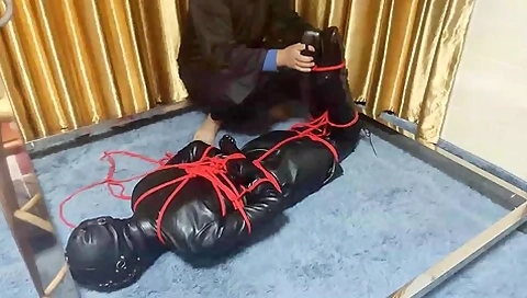 Special Training Day N, Hanging