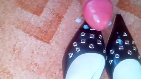 Cum On Shoes