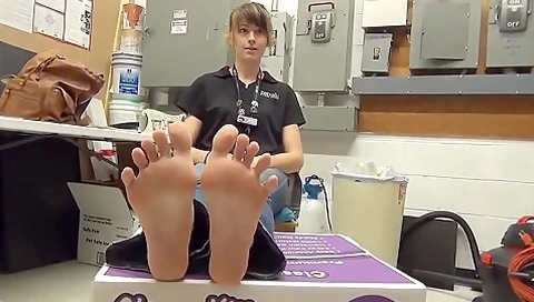 Cute Female Manager Takes Her Socks Off And Exposes Her Amazing Feet At The Work