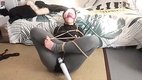 Chinese Incontinence Girl Bondage