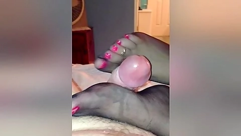 Amateur Lady Wearing Sexy Stockings During Footjob Delivery