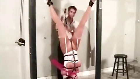 Hot Milf In Singlegloved, Nippleclamped, Gagged And Spread