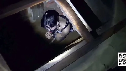 Helpless Slave Girl (chinese)