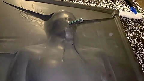 Girl In Latex Vacbed Cums Over And Over