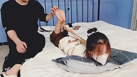 The Girl Try Tied Up